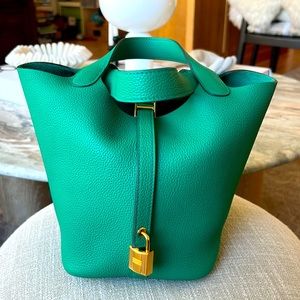 2022 HERMES Picotin 18 Vert Jade  Gold Hardware